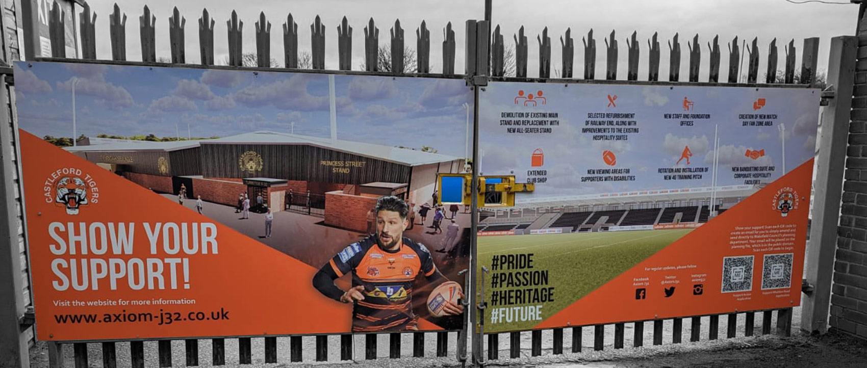 Castleford Tigers, show your support gate sign